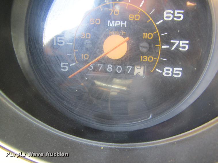 image for item DD8507 1986 Chevrolet Suburban 20 SUV