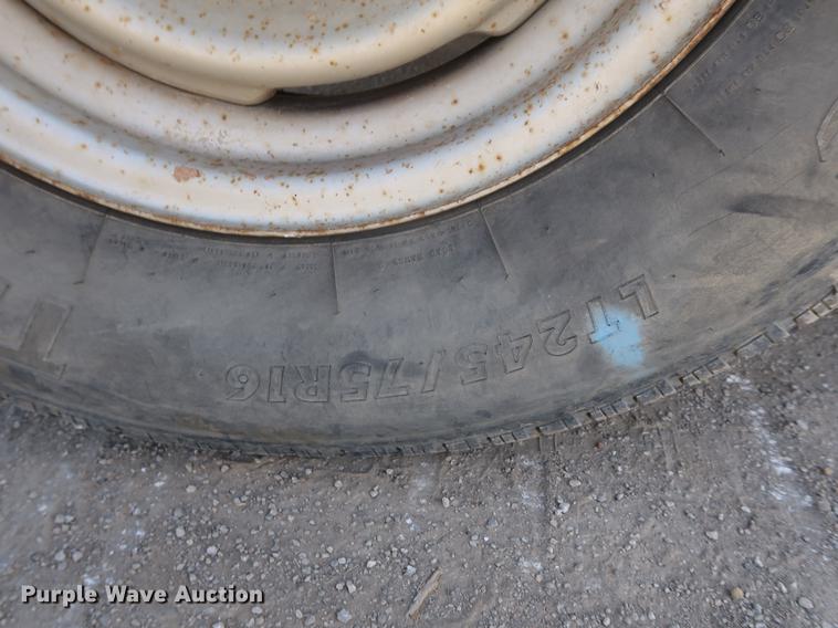 image for item DD9584 2002 Chevrolet Express 3500 van