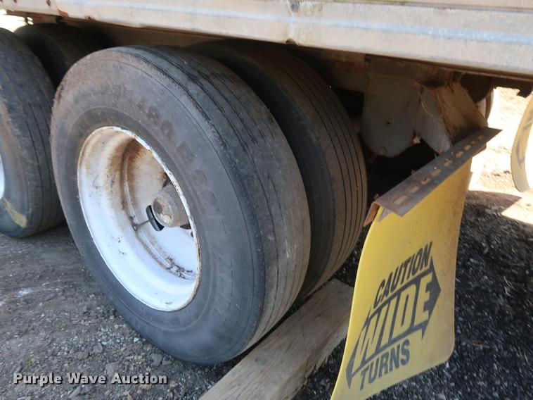 image for item DD9589 2000 Wabash dry van trailer