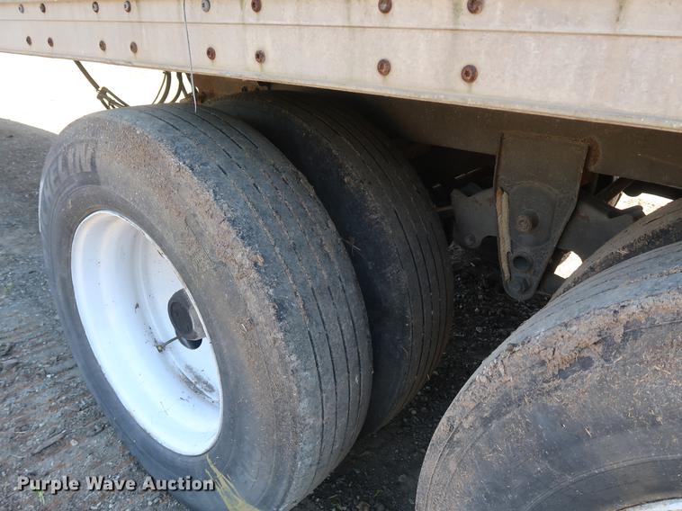 image for item DD9589 2000 Wabash dry van trailer