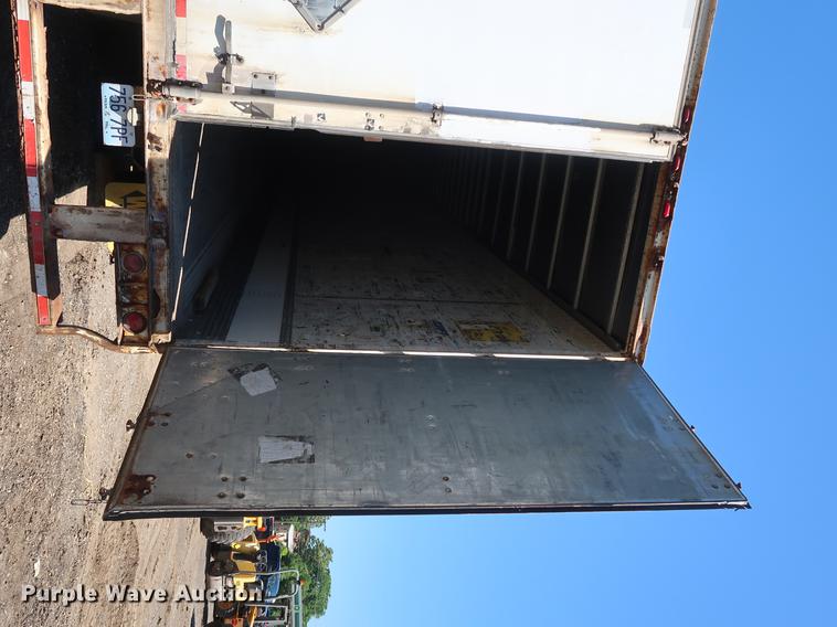 image for item DD9589 2000 Wabash dry van trailer