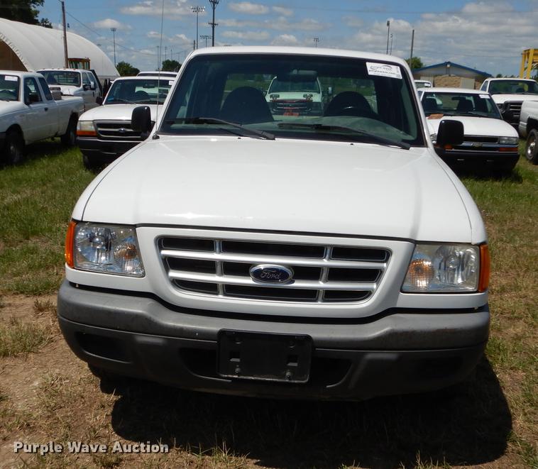 image for item DE1749 2001 Ford Ranger SuperCab pickup truck