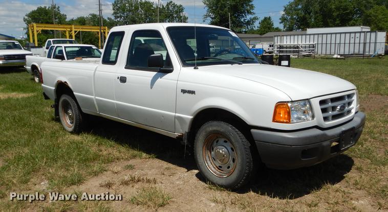 image for item DE1749 2001 Ford Ranger SuperCab pickup truck