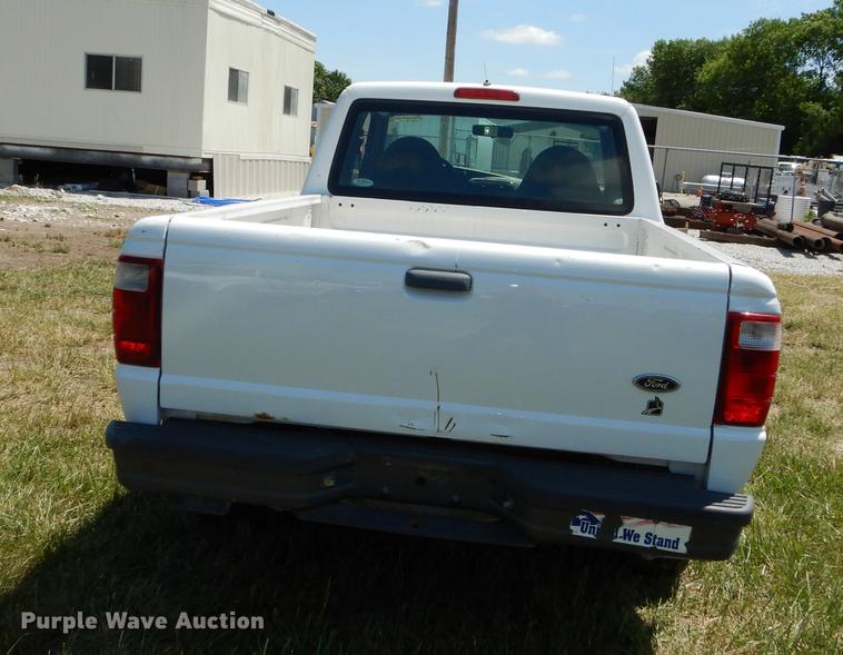 image for item DE1749 2001 Ford Ranger SuperCab pickup truck