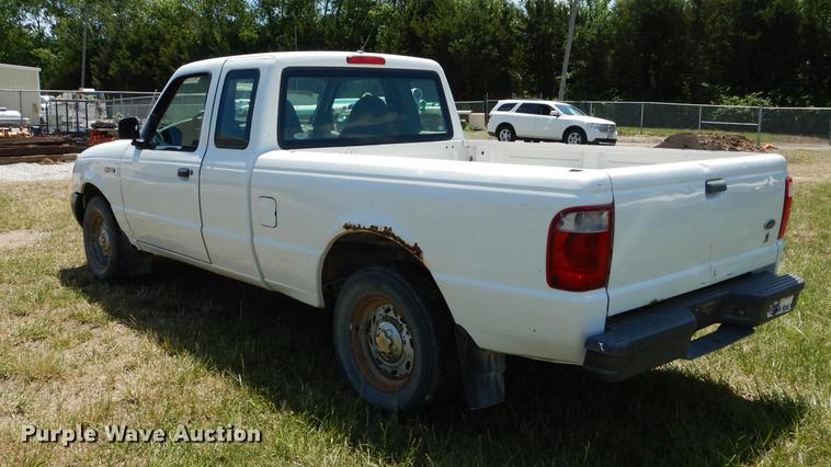 image for item DE1749 2001 Ford Ranger SuperCab pickup truck