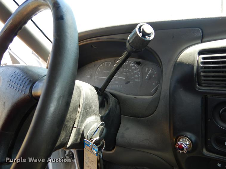 image for item DE1749 2001 Ford Ranger SuperCab pickup truck