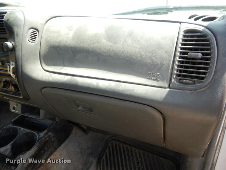 image for item DE1749 2001 Ford Ranger SuperCab pickup truck