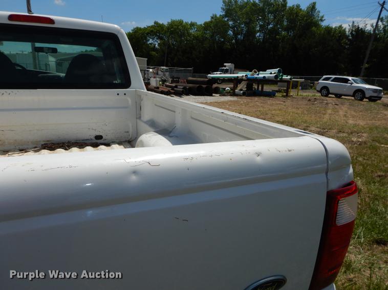 image for item DE1749 2001 Ford Ranger SuperCab pickup truck