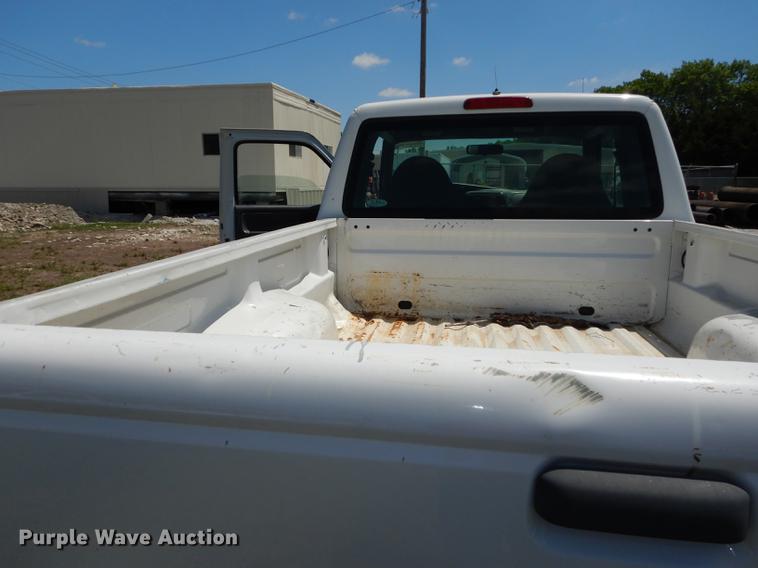 image for item DE1749 2001 Ford Ranger SuperCab pickup truck