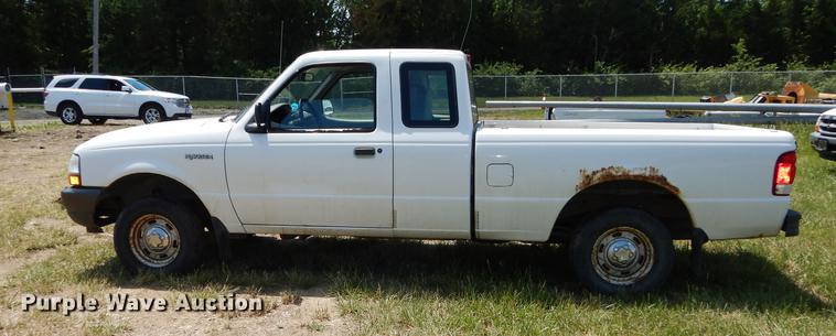 image for item DE1750 2000 Ford Ranger SuperCab pickup truck