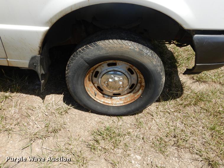 image for item DE1750 2000 Ford Ranger SuperCab pickup truck