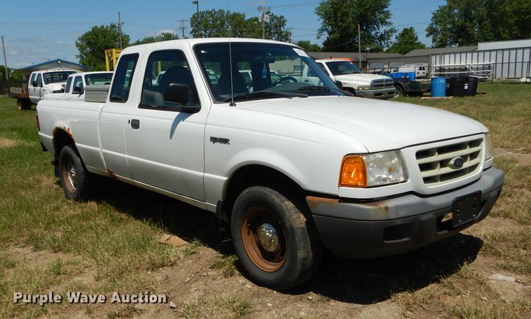 image for item DE1751 2001 Ford Ranger SuperCab pickup truck