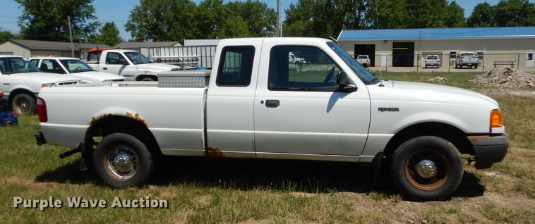 image for item DE1751 2001 Ford Ranger SuperCab pickup truck