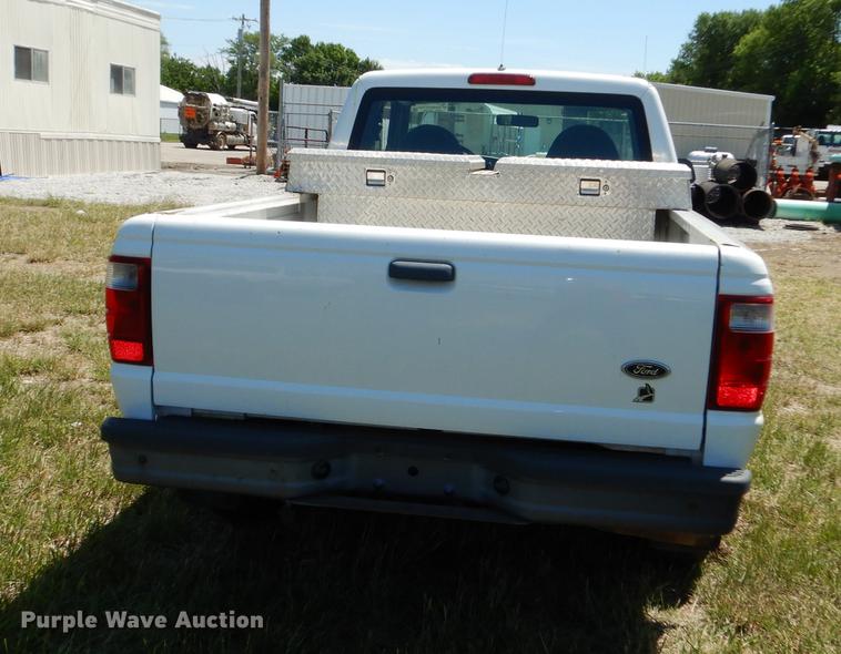 image for item DE1751 2001 Ford Ranger SuperCab pickup truck