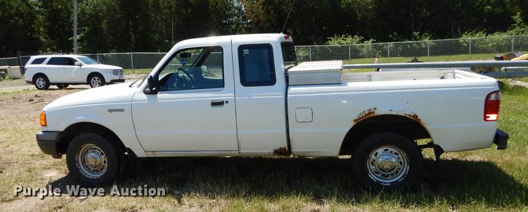 image for item DE1751 2001 Ford Ranger SuperCab pickup truck