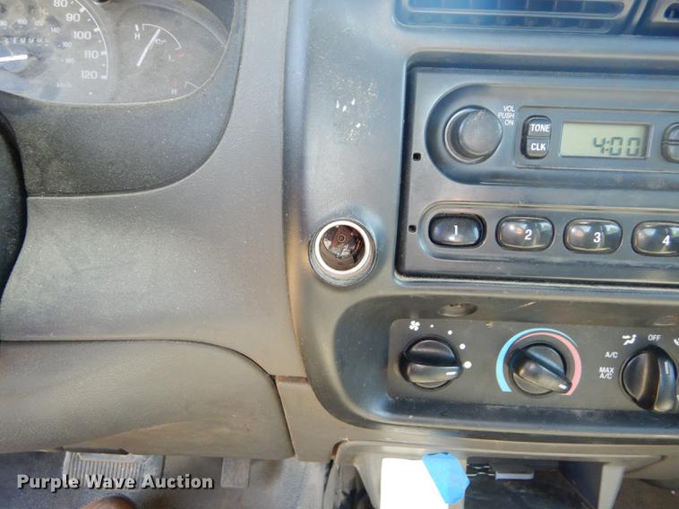 image for item DE1751 2001 Ford Ranger SuperCab pickup truck