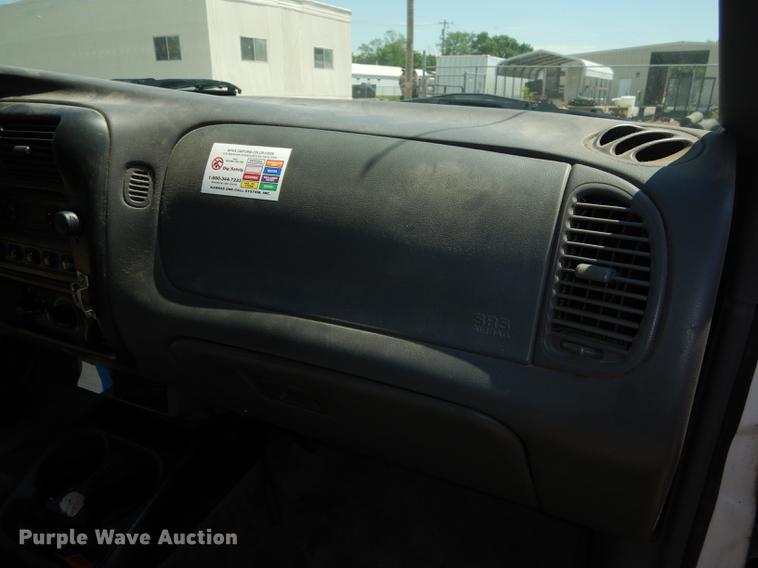 image for item DE1751 2001 Ford Ranger SuperCab pickup truck