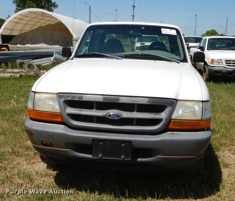 image for item DE1752 1998 Ford Ranger SuperCab pickup truck