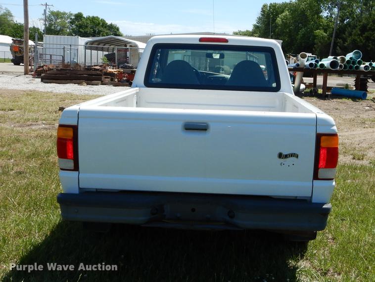 image for item DE1752 1998 Ford Ranger SuperCab pickup truck
