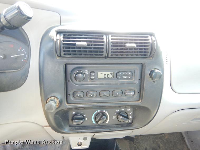 image for item DE1752 1998 Ford Ranger SuperCab pickup truck