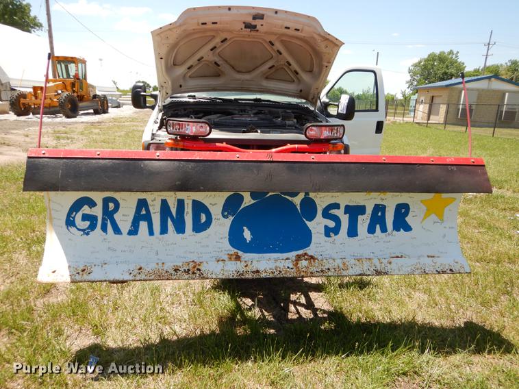 image for item DE1753 2005 Ford F350 Super Duty Crew Cab dump flatbed pickup truck