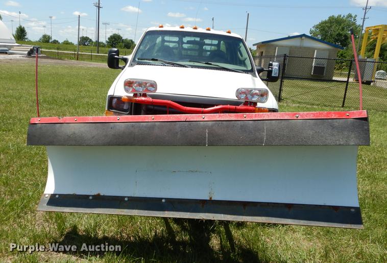 image for item DE1755 2004 Ford F350 Super Duty XL Crew Cab dump flatbed pickup truck