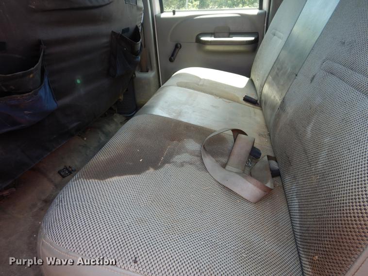 image for item DE1755 2004 Ford F350 Super Duty XL Crew Cab dump flatbed pickup truck