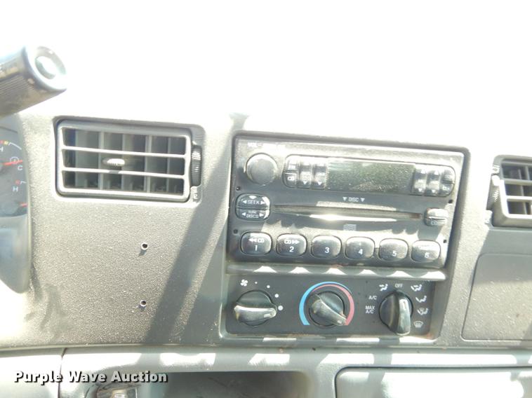 image for item DE1755 2004 Ford F350 Super Duty XL Crew Cab dump flatbed pickup truck