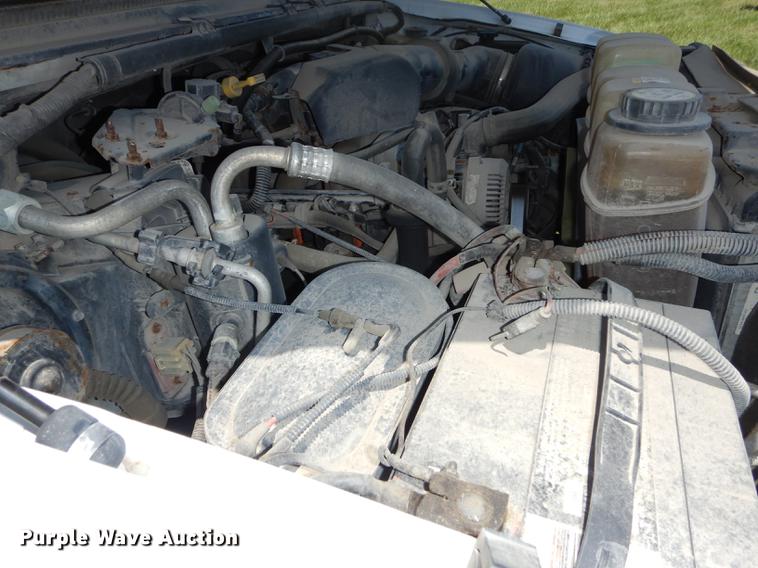 image for item DE1755 2004 Ford F350 Super Duty XL Crew Cab dump flatbed pickup truck