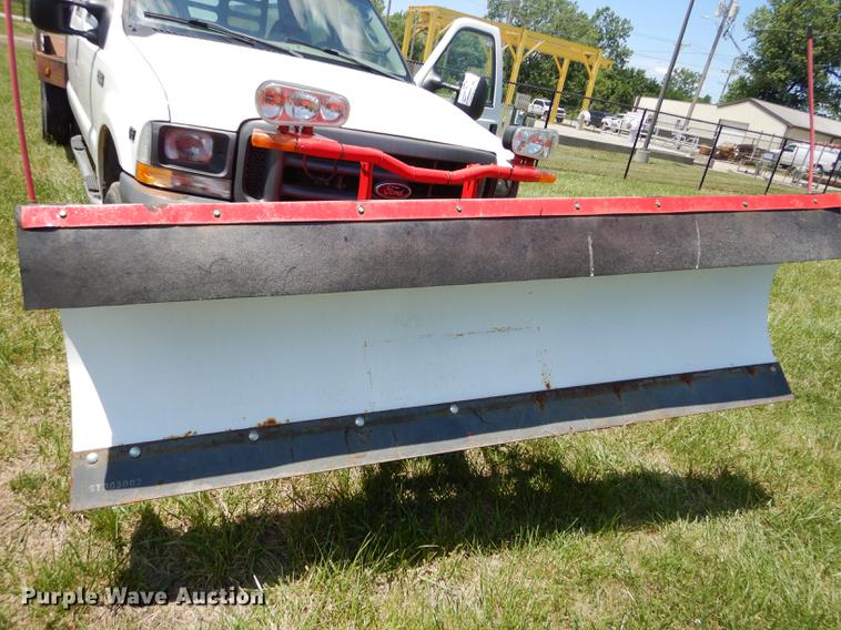 image for item DE1755 2004 Ford F350 Super Duty XL Crew Cab dump flatbed pickup truck