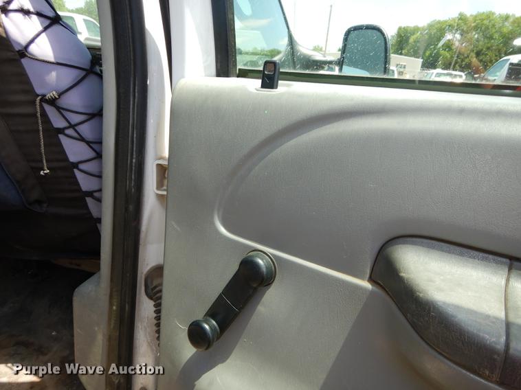 image for item DE1755 2004 Ford F350 Super Duty XL Crew Cab dump flatbed pickup truck