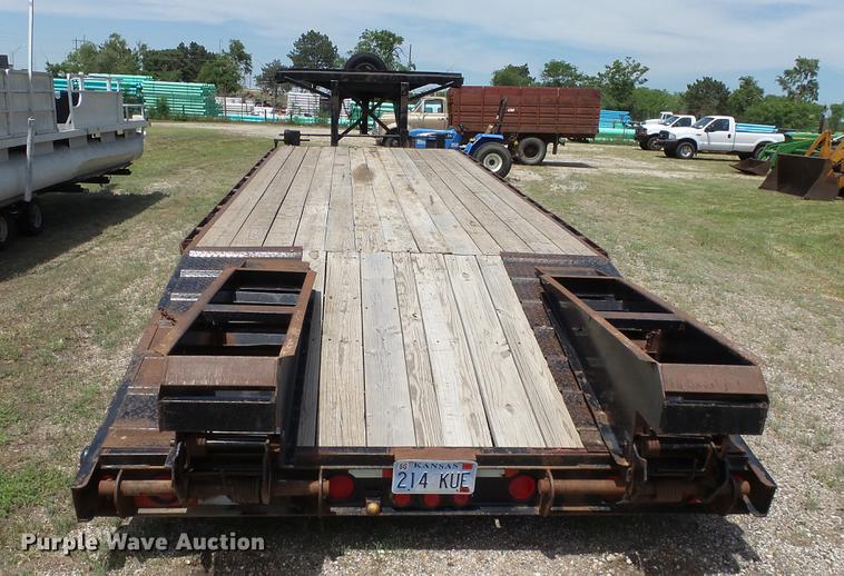 image for item DE6654 2006 Belshe DT22 equipment trailer