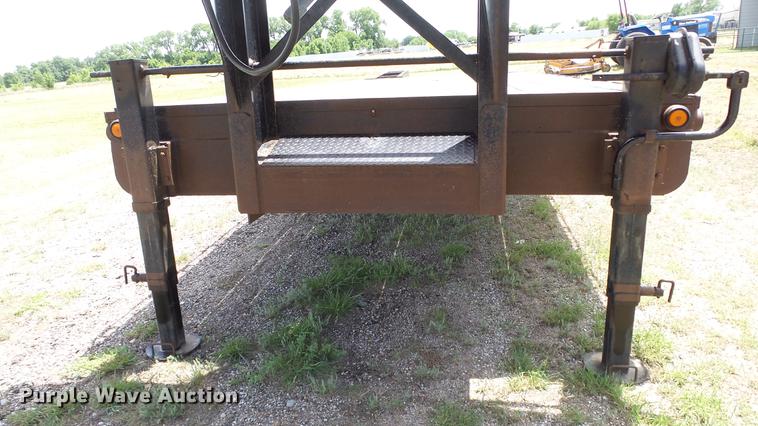 image for item DE6654 2006 Belshe DT22 equipment trailer