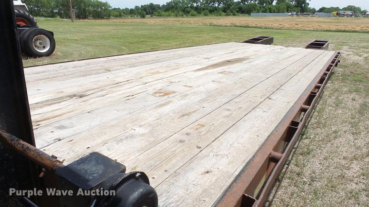 image for item DE6654 2006 Belshe DT22 equipment trailer