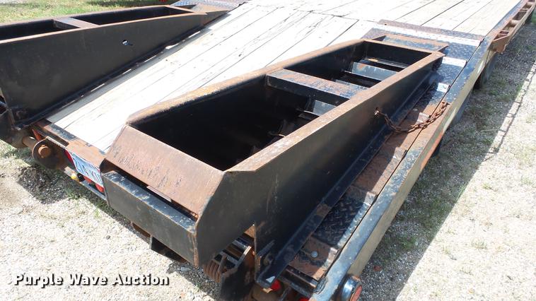 image for item DE6654 2006 Belshe DT22 equipment trailer