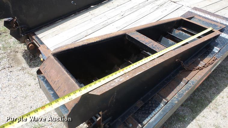 image for item DE6654 2006 Belshe DT22 equipment trailer