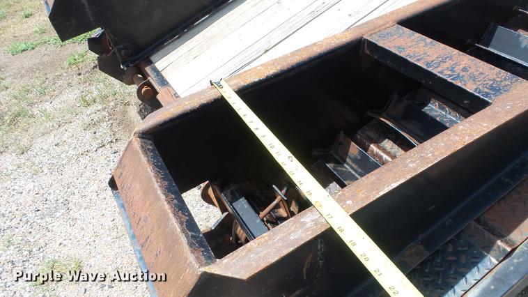 image for item DE6654 2006 Belshe DT22 equipment trailer