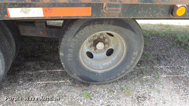 image for item DE6654 2006 Belshe DT22 equipment trailer