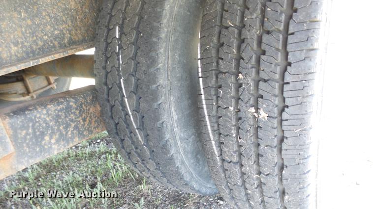 image for item DE6654 2006 Belshe DT22 equipment trailer