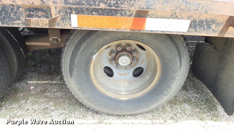 image for item DE6654 2006 Belshe DT22 equipment trailer