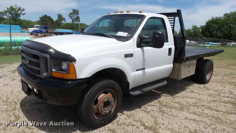 image for item DE7098 1999 Ford F550 flatbed truck