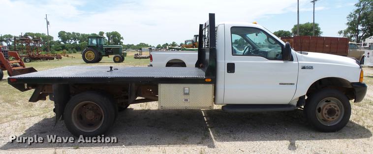 image for item DE7098 1999 Ford F550 flatbed truck