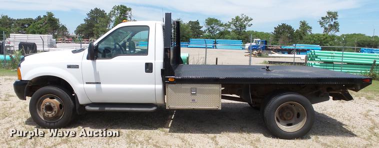 image for item DE7098 1999 Ford F550 flatbed truck