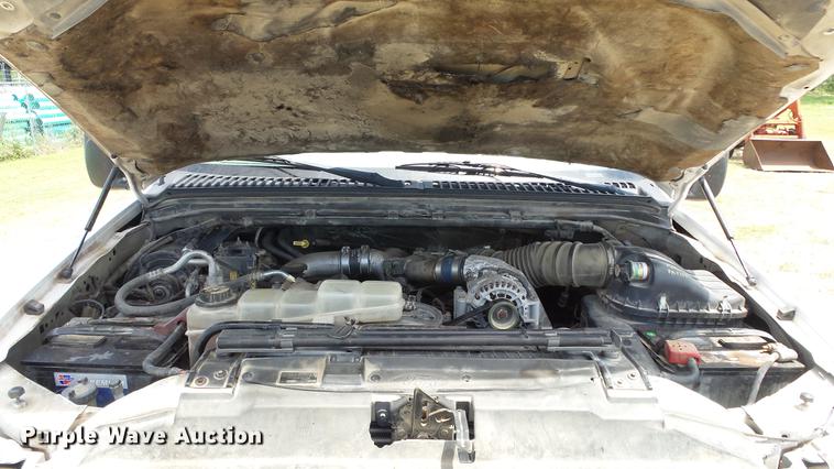 image for item DE7098 1999 Ford F550 flatbed truck