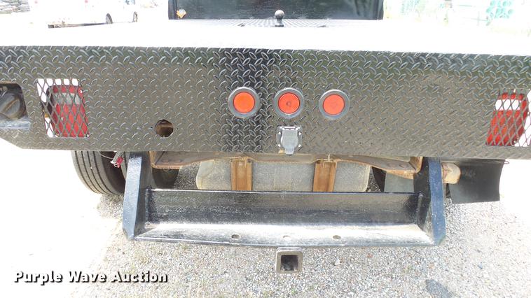 image for item DE7098 1999 Ford F550 flatbed truck