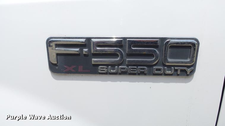 image for item DE7098 1999 Ford F550 flatbed truck