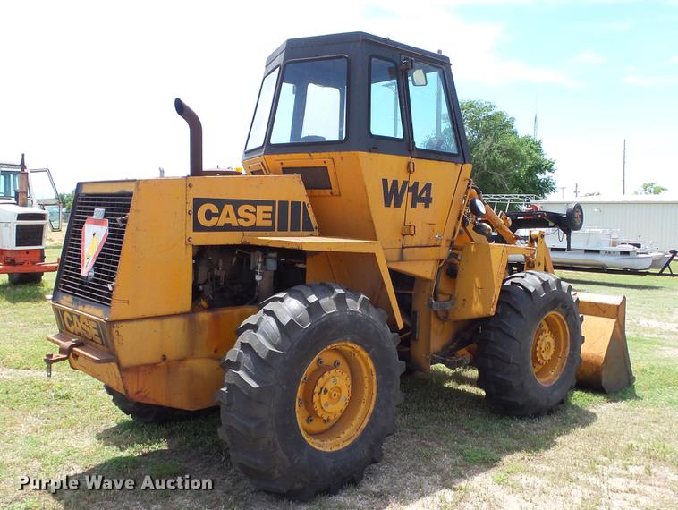 image for item DE7105 1980 Case W14 wheel loader