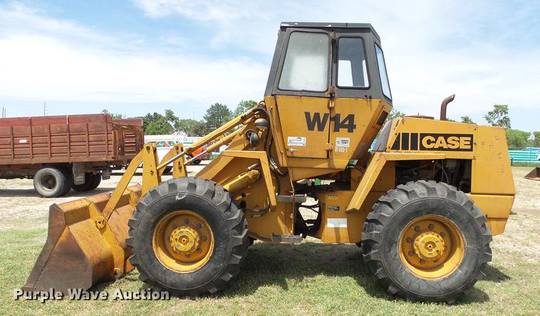 image for item DE7105 1980 Case W14 wheel loader