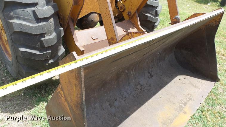 image for item DE7105 1980 Case W14 wheel loader