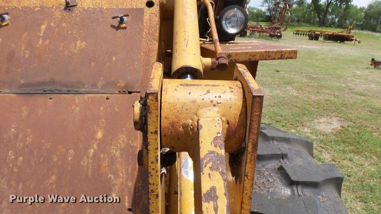 image for item DE7105 1980 Case W14 wheel loader